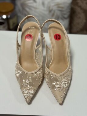 Elegant Women's Slingback Pointed-Toe Heels in Beige Lace